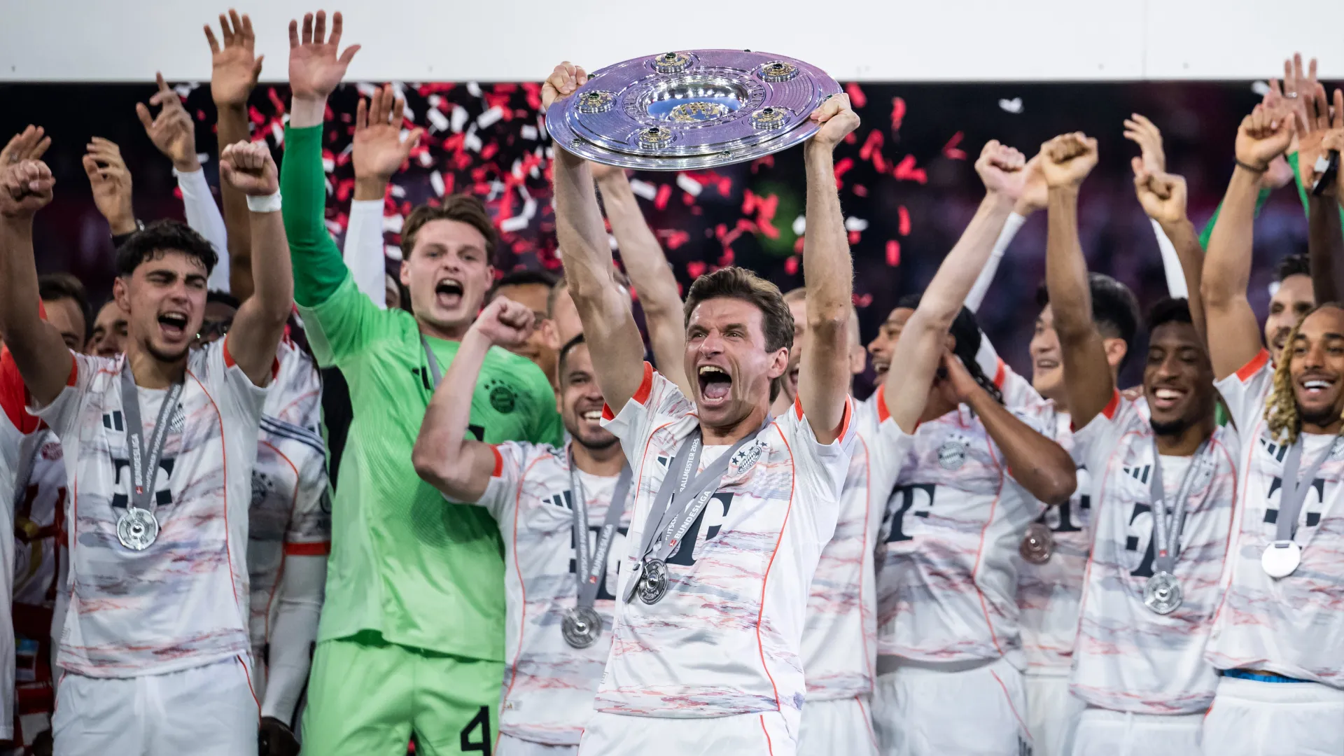 thomas-muller_123qicvesa42n1chc3mf647c35.jpg