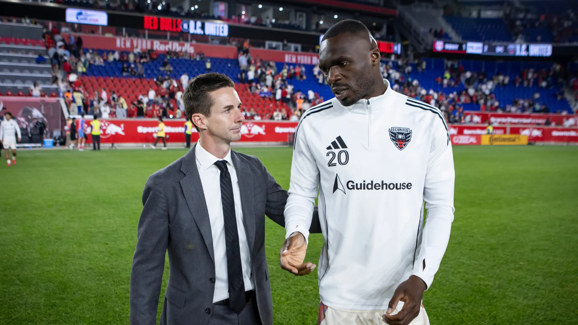troy-lesesne-and-christian-benteke_7gtetvu9geaq1p64u1r21s4rt.png