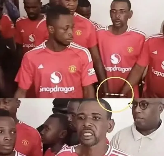 congo-jersi-manchester.jpg