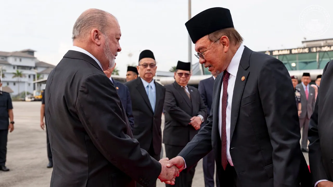 51754280198_AnwarIbrahimperda.jpg