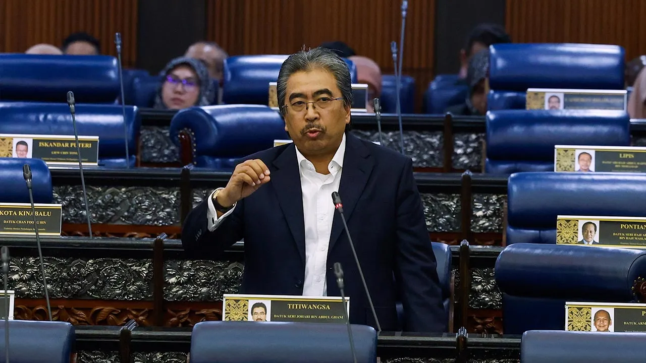 51754387546_JohariAbdulGhani.jpg