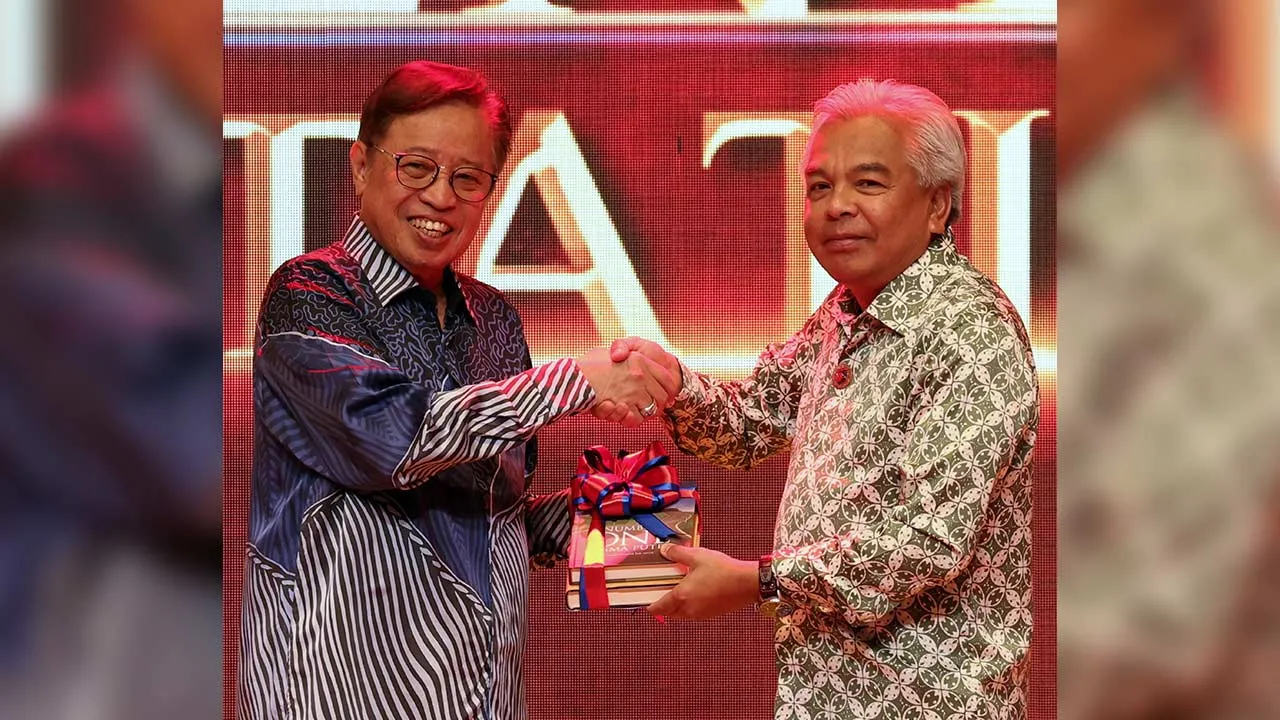 71755095936_AbangJohari.jpg