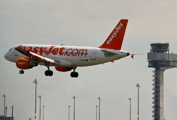 61459055998_EasyJet.jpg