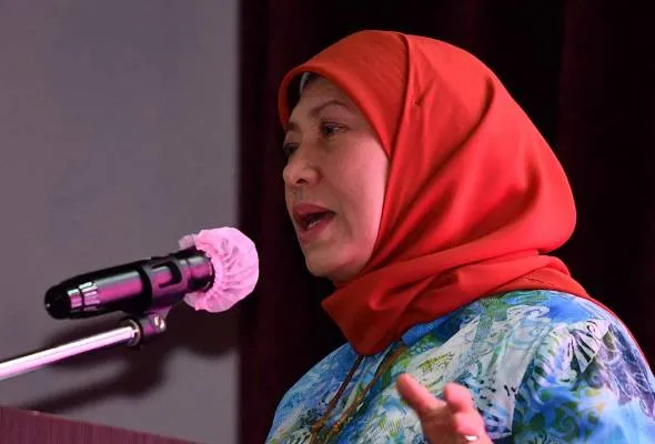41746862663_NancyShukri.jpg