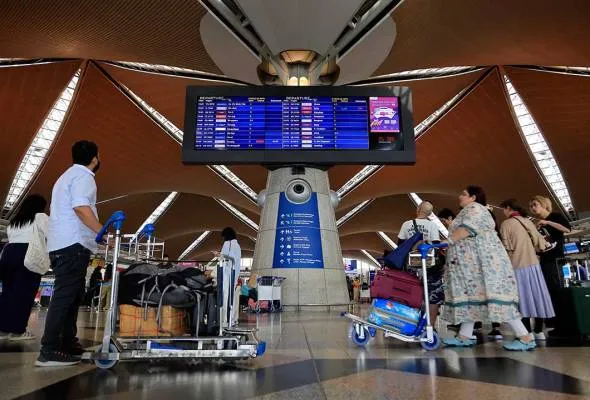 71753346003_tbKLIA.jpg
