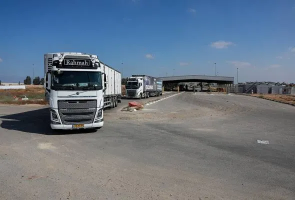 41748813113_Trucksaidgazas.jpg