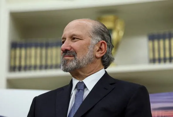 81748827503_HowardLutnick.jpg