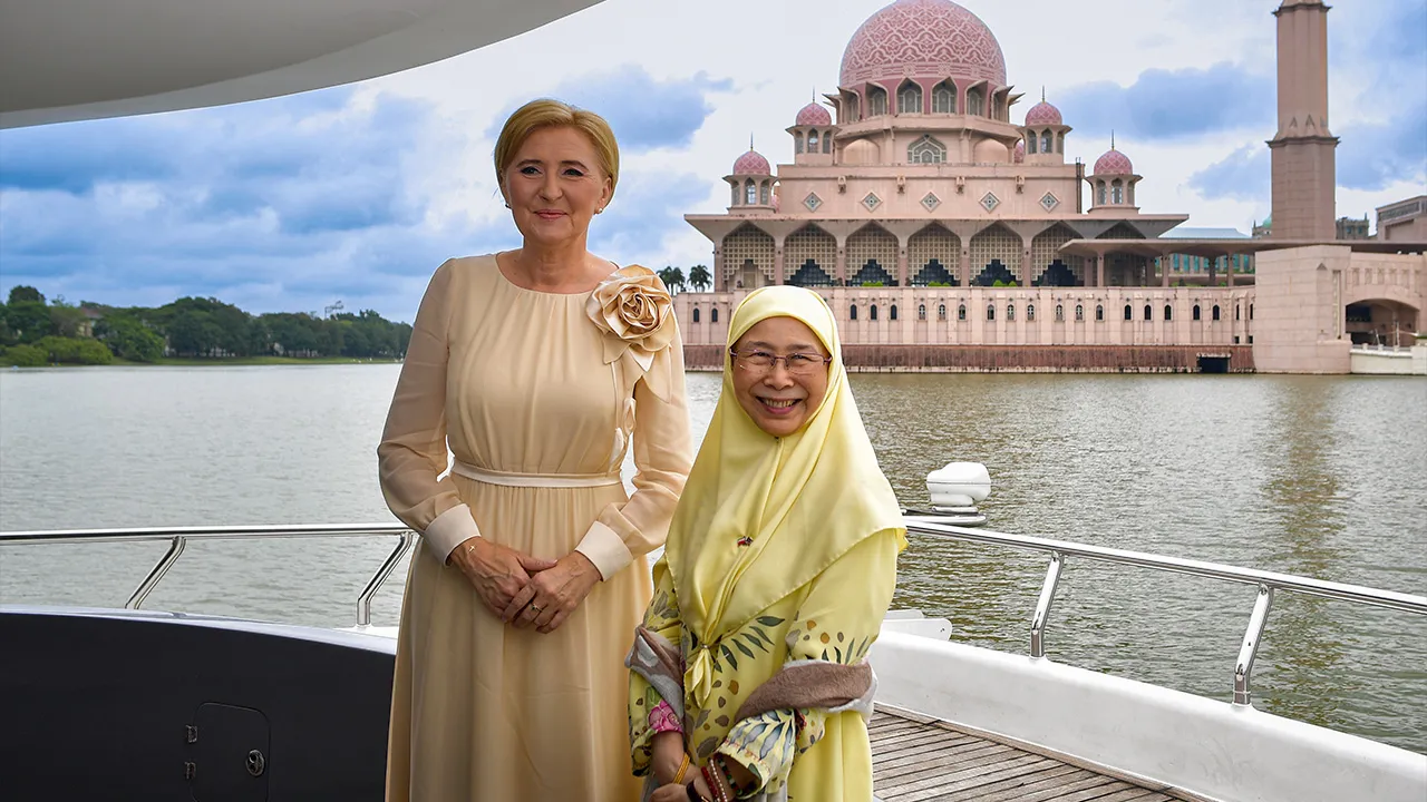 61749532628_WanAzizahWanIsmai.jpg