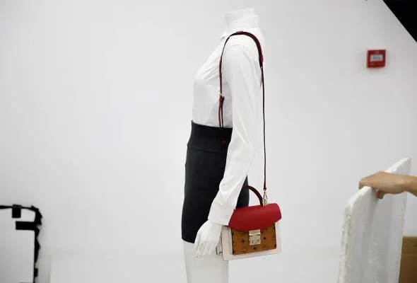 51749532692_secondhandluxuryg.jpg
