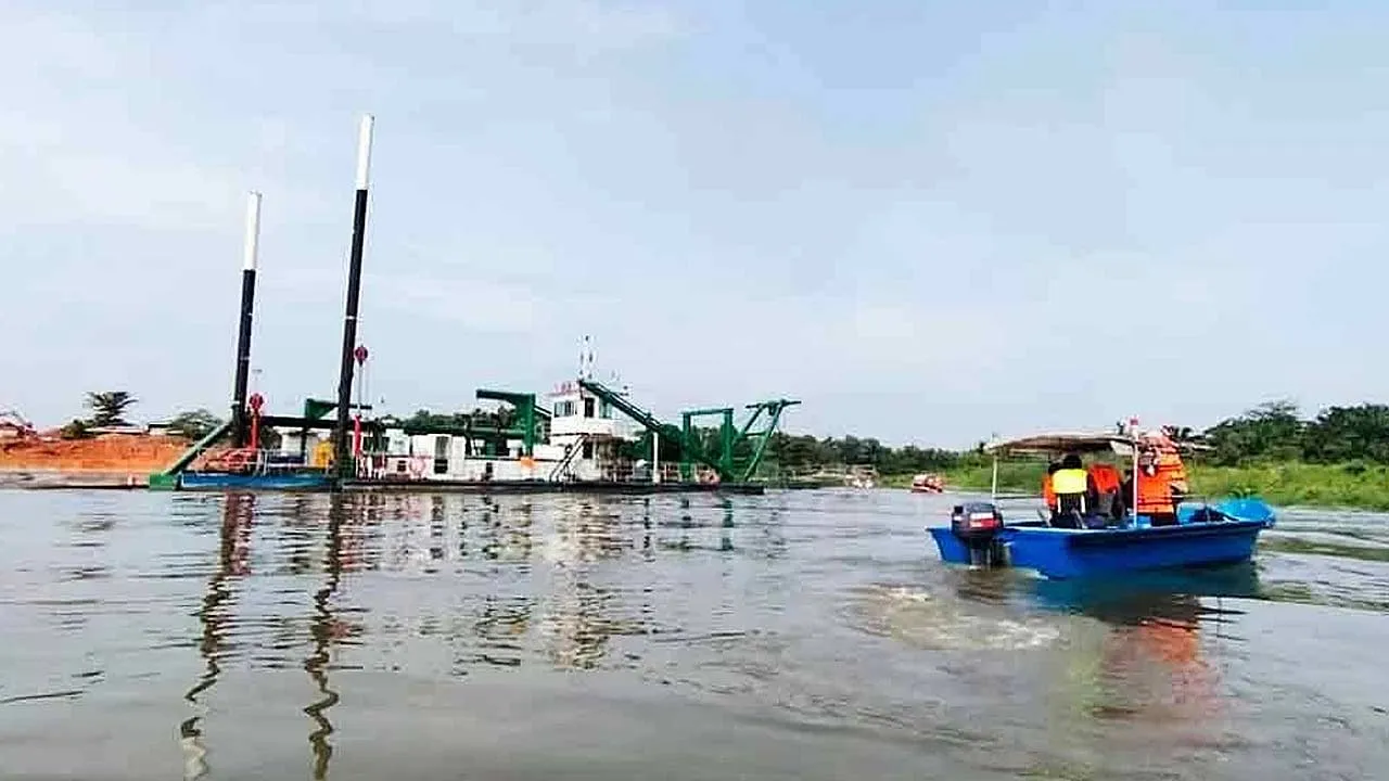 41750059535_MayatSungaiKlang.jpg