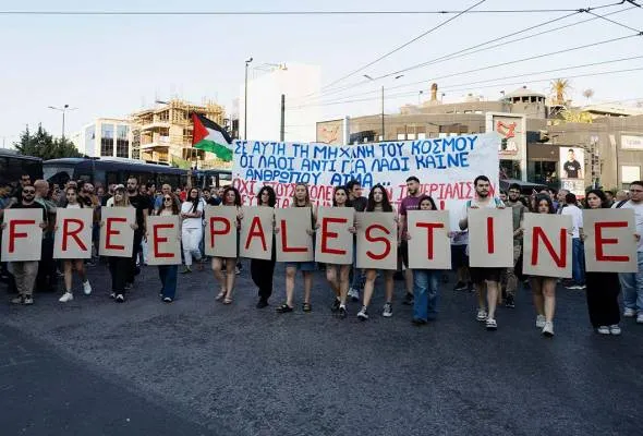 51750547900_Protesters.jpg