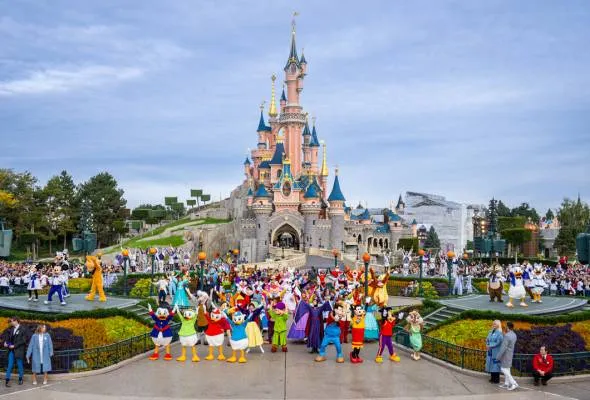 41750805369_DisneylandParis.jpg