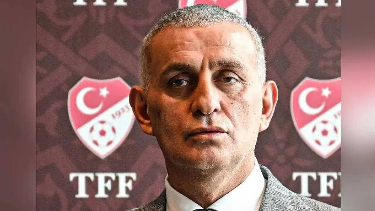 71762056962_bolasepakTurkiye.jpg