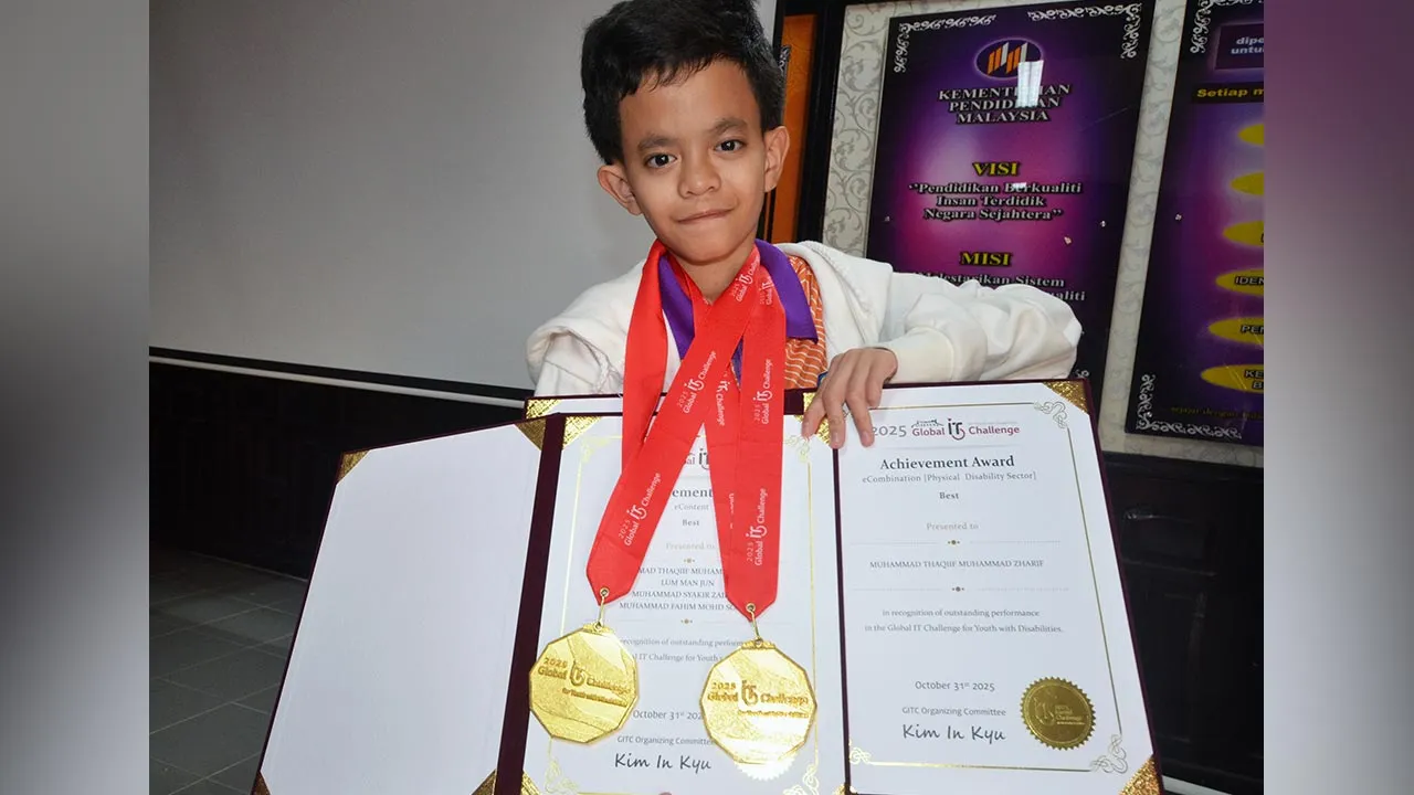 41762664534_TBThaqif.jpg