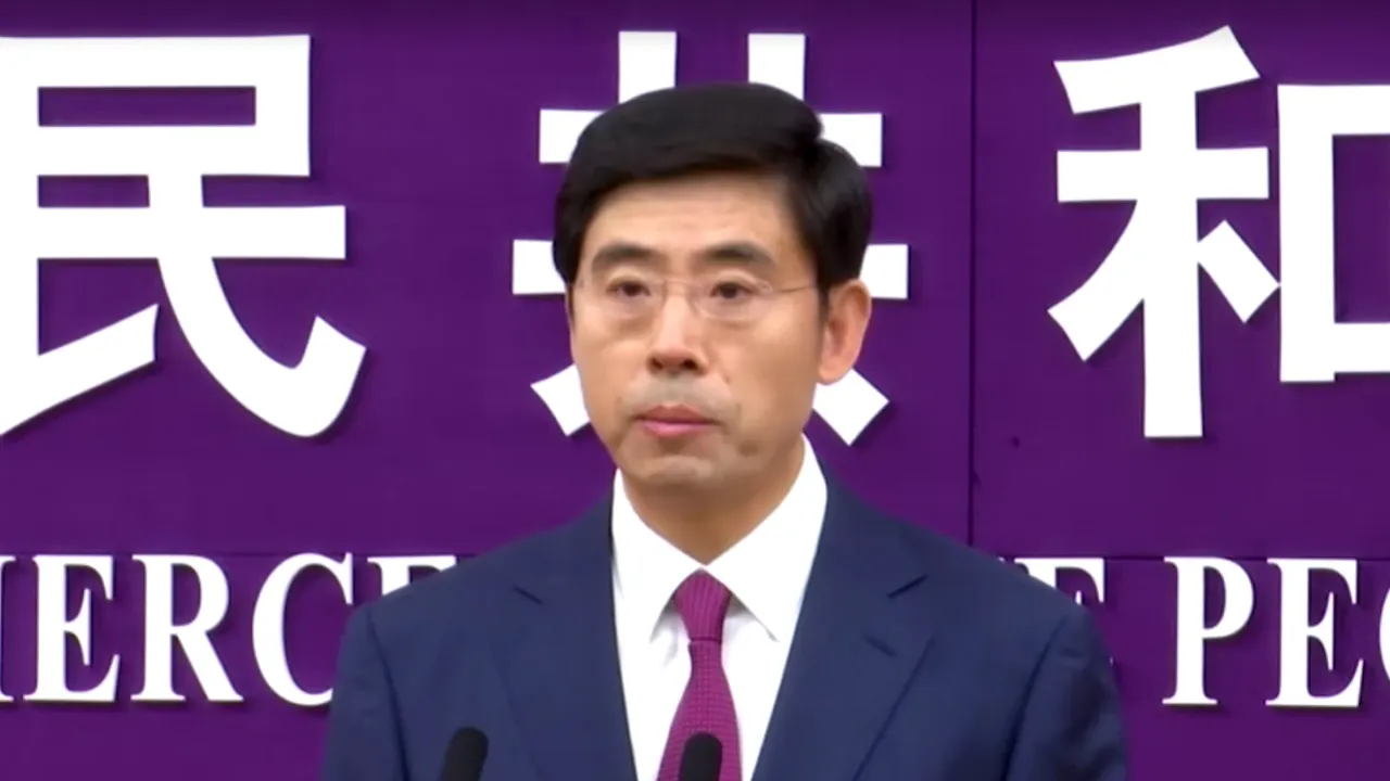 61746698842_HeYadong.jpg
