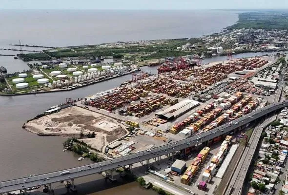 61763096374_DockSudPort.jpg