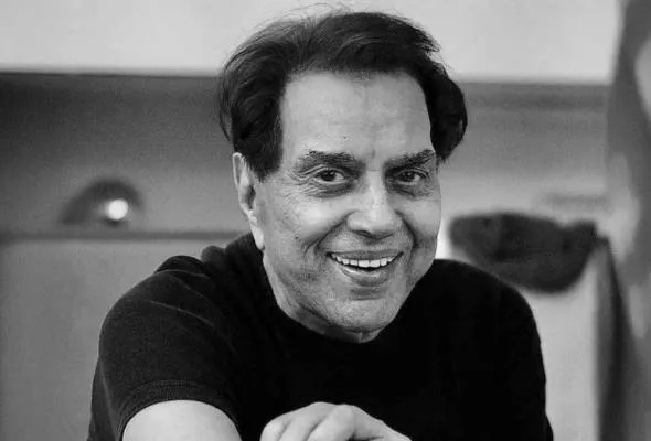 41763979142_dharmendra.jpg