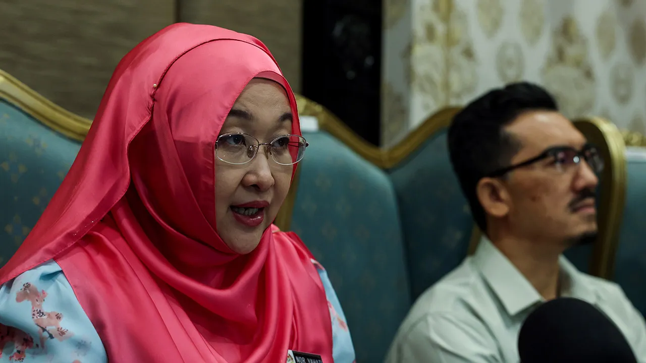 71759912165_NORYAHATIAWANG.jpg