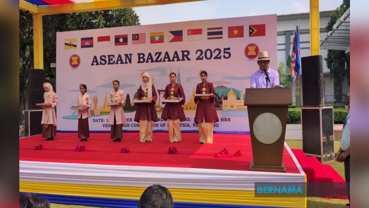 71760237180_aseanbazaarasean.jpg