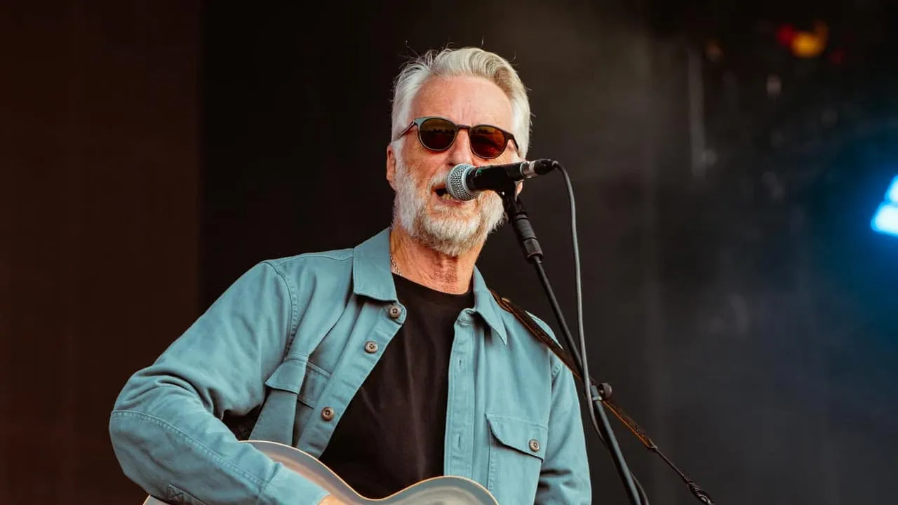 51756812532_BillyBragg.jpg