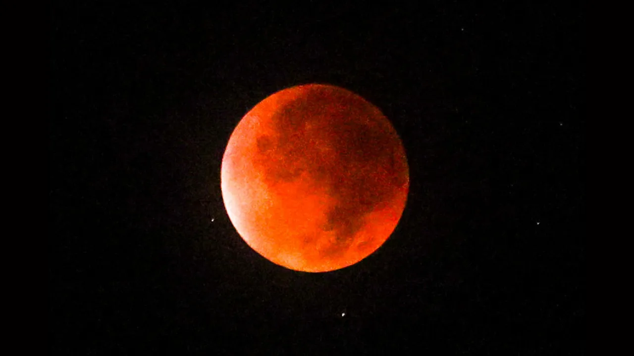 41757297055_BloodMoon.jpg