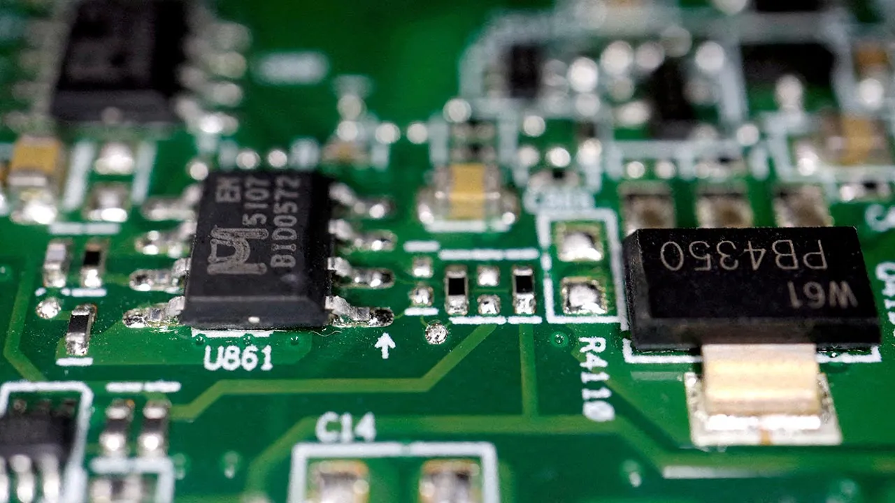 51743652236_semiconductorchips.jpg