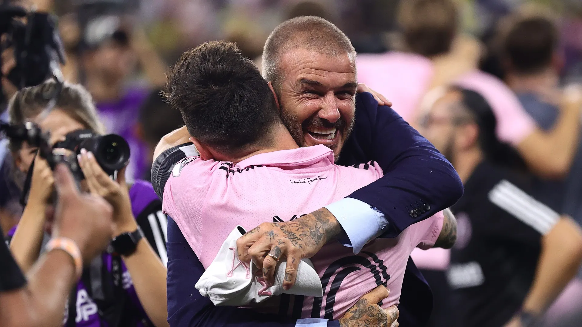 david-beckham-and-lionel-messi_82p0kjba3w1j1hrcmk5oy7goy.jpg
