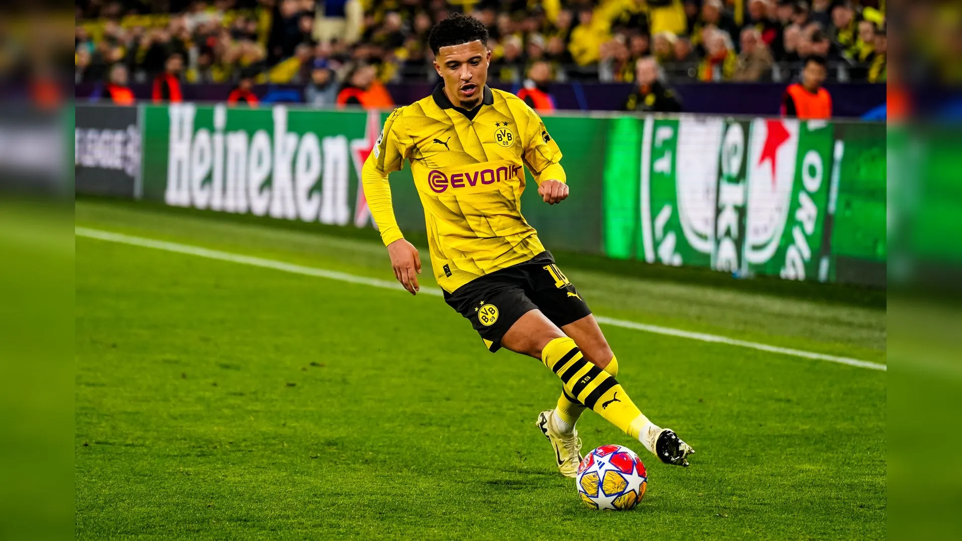 jadon-sancho.jpg