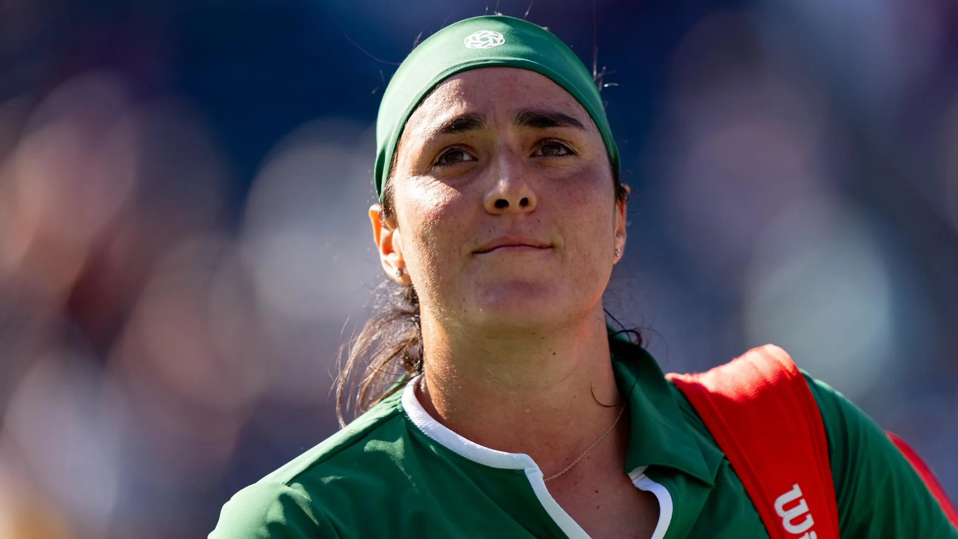 ons-jabeur-departs-the-court-at-the-canadian-open_f3lbo7cf9f7u14p2exsarqsme.jpg