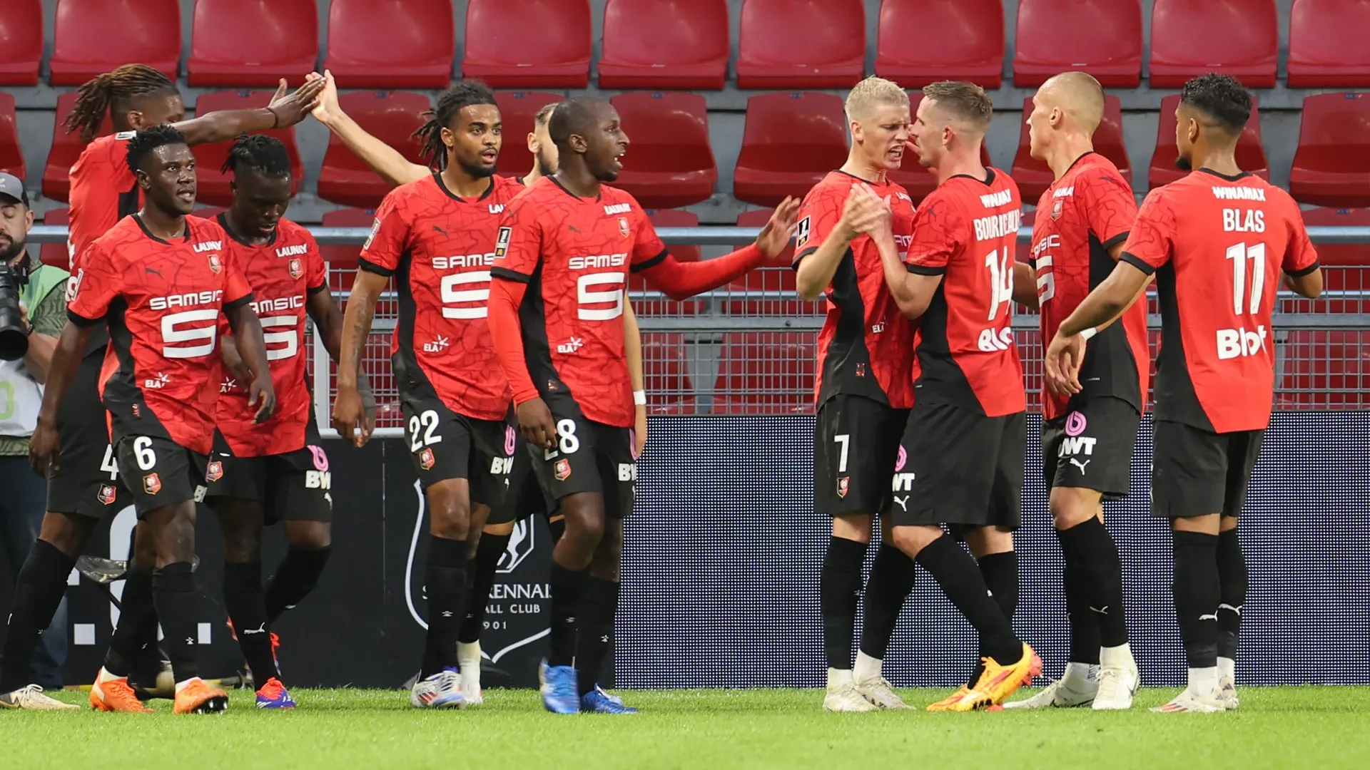 rennes_7hua5e6vmstj1tevmqnk1906y.jpg