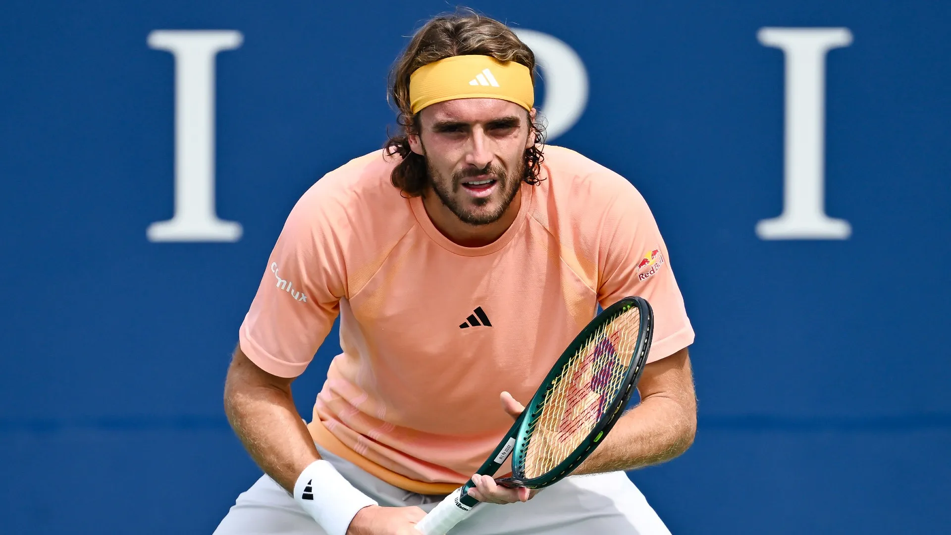 tsitsipas_42cm7gzfwh1h1vecj71khr8nm.jpg