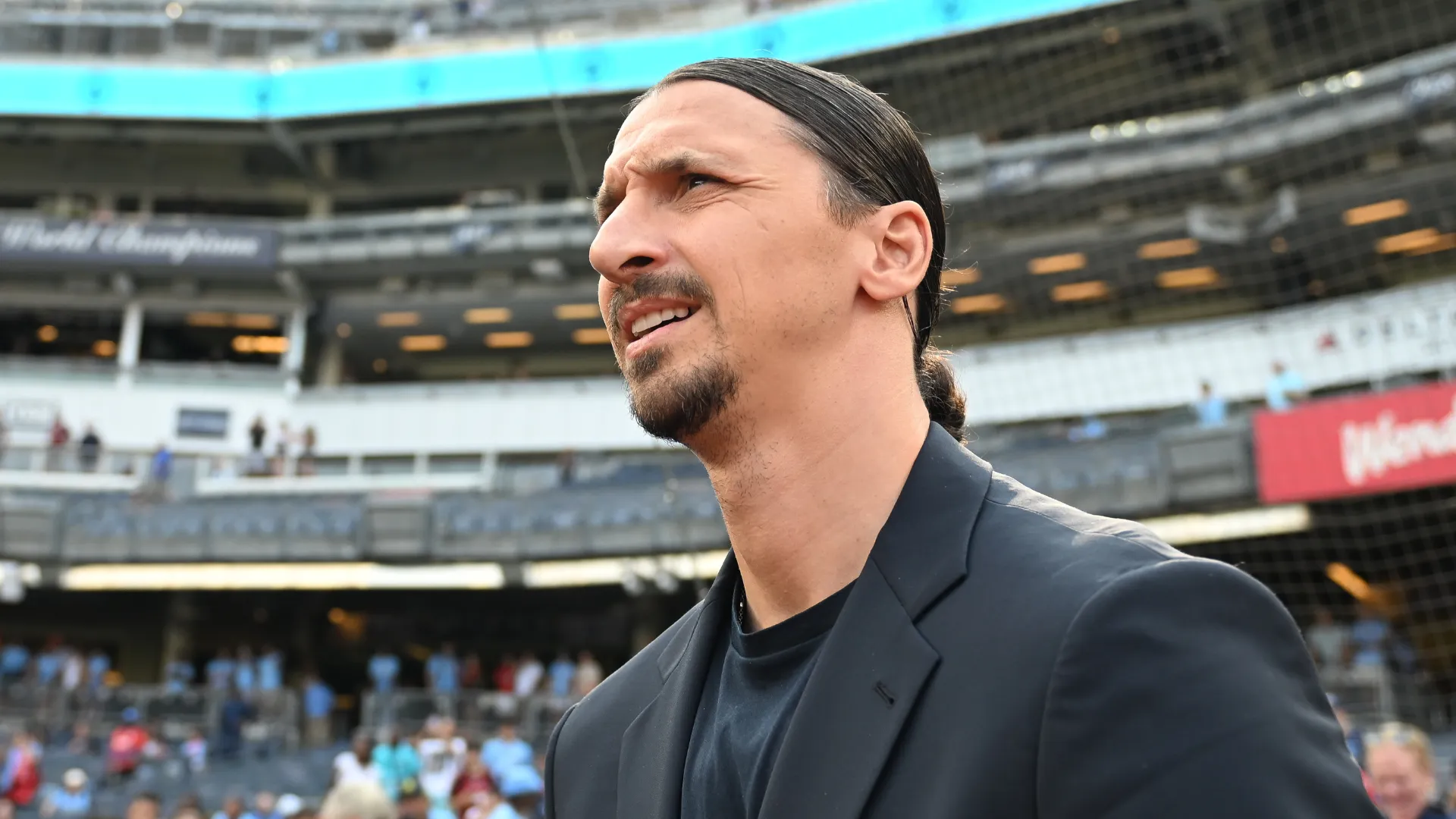 zlatan-ibrahimovic_10k8a1wq87j2a18kzcqjijwt1c.png