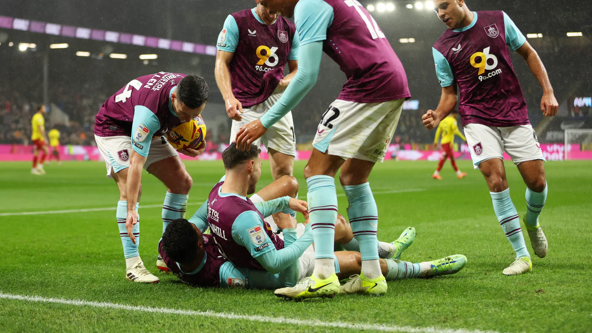 burnley_f5jd6g58an1e1qgewhzsqnpre.png
