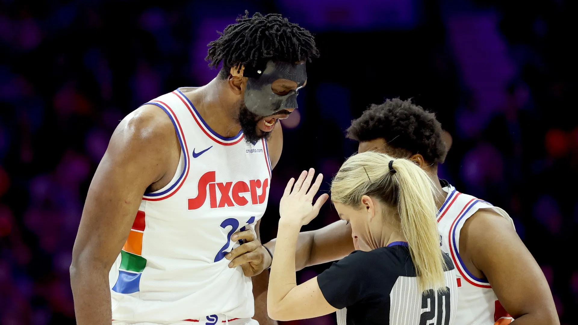 embiid_mtq7nbavoe4q14ko46391ot12.jpg