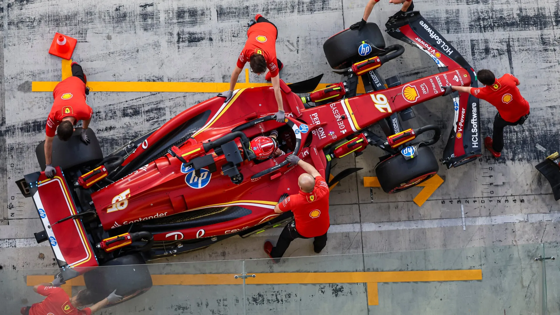 ferrari_m1wthvz7r3y518d66sw3sbits.jpg