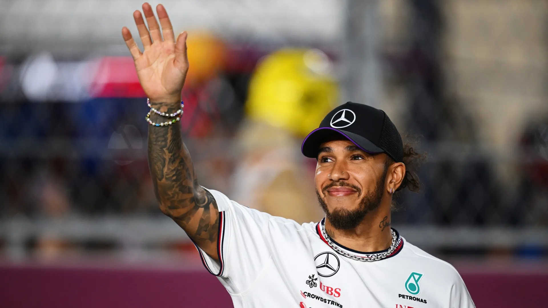 lewis-hamilton_10wmoej382br11b37gkh7rmjcw.jpg