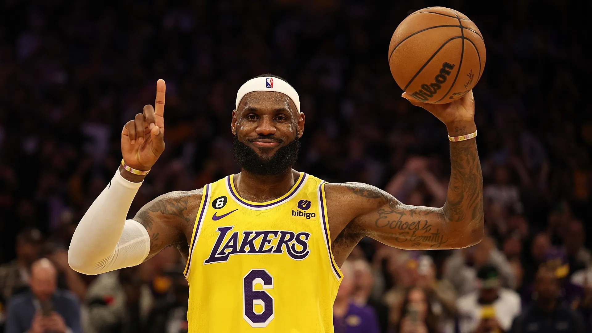 lebron-james_lglh4933gpbb1x76d8td1hldj.jpg