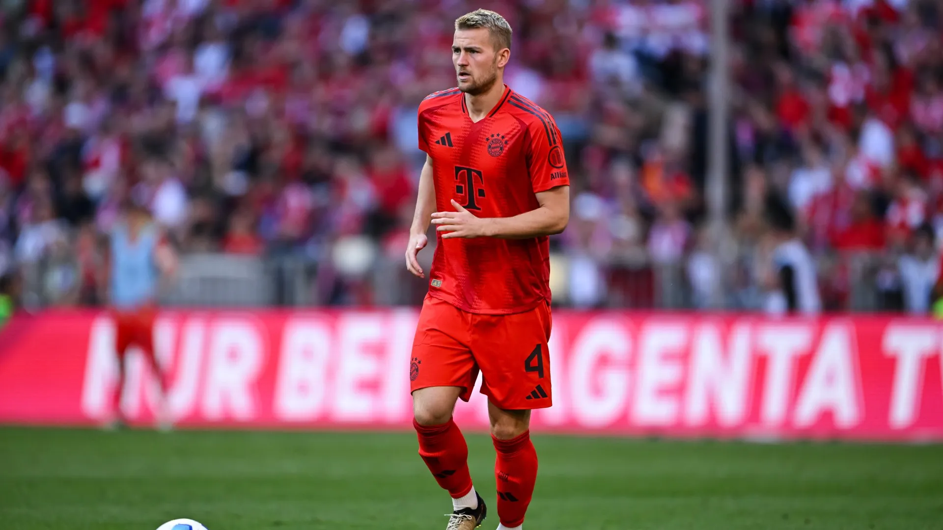 de-ligt_1odnbluxnvo921hy0hhnmi3dsc.jpg