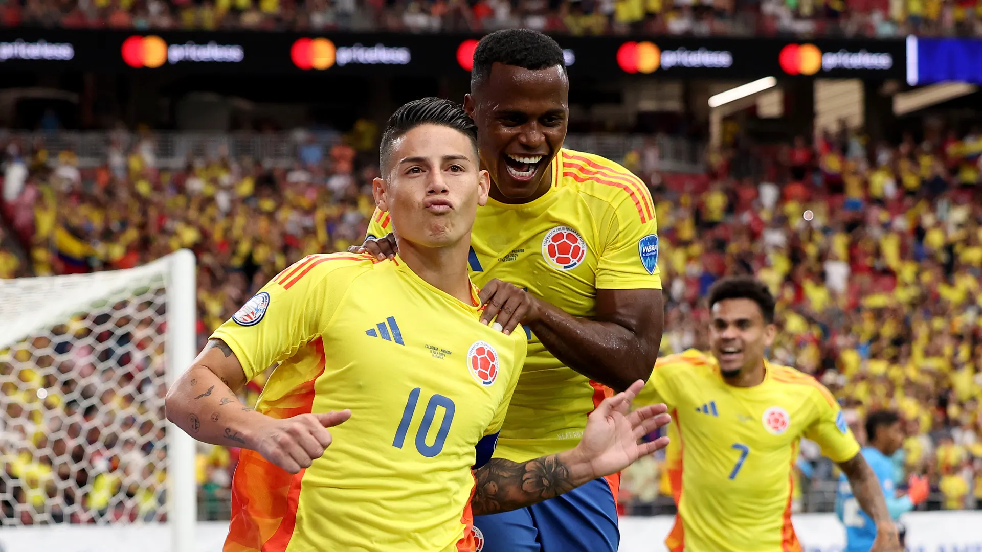 james-rodriguez_1u51wbgdq9m0p13uzw5ffm2cus.jpg