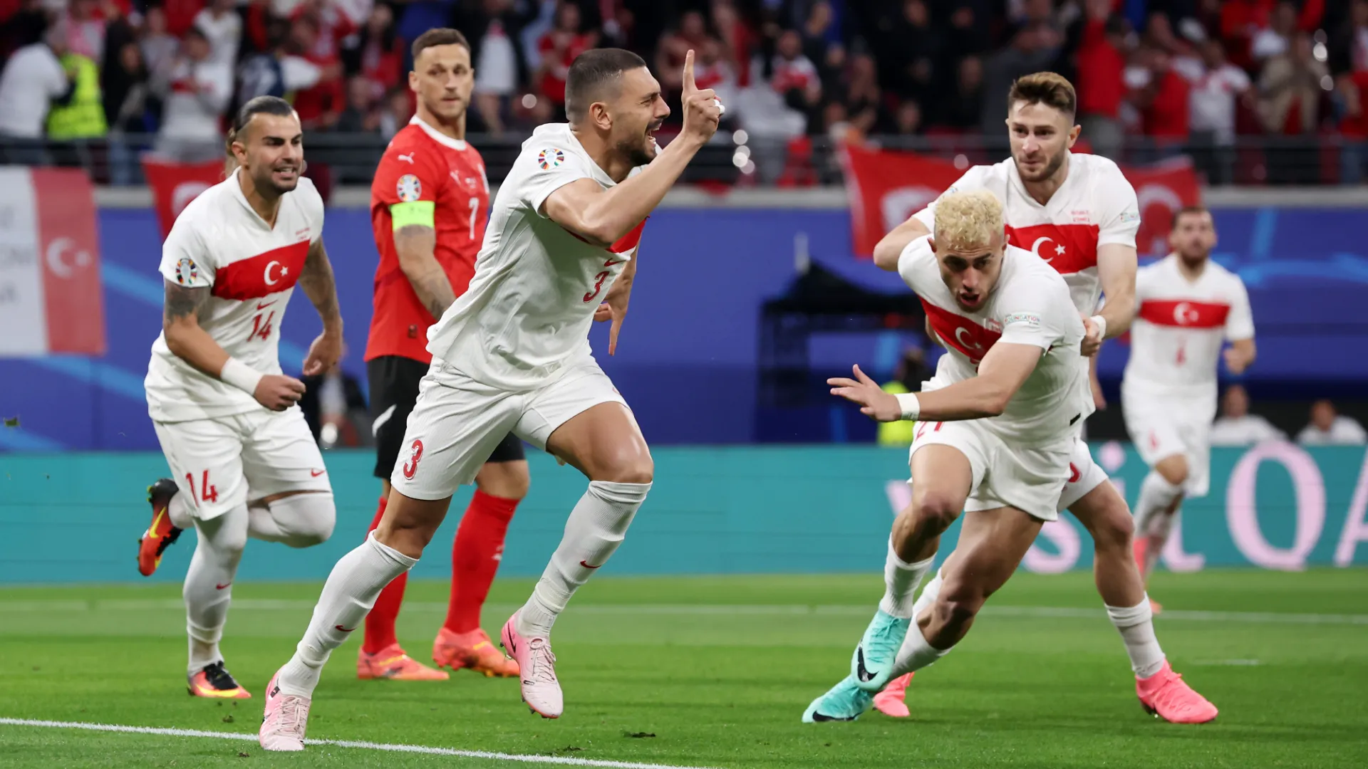 merih-demiral_1rgzofqg14v4p1b4ik04686m03.jpg