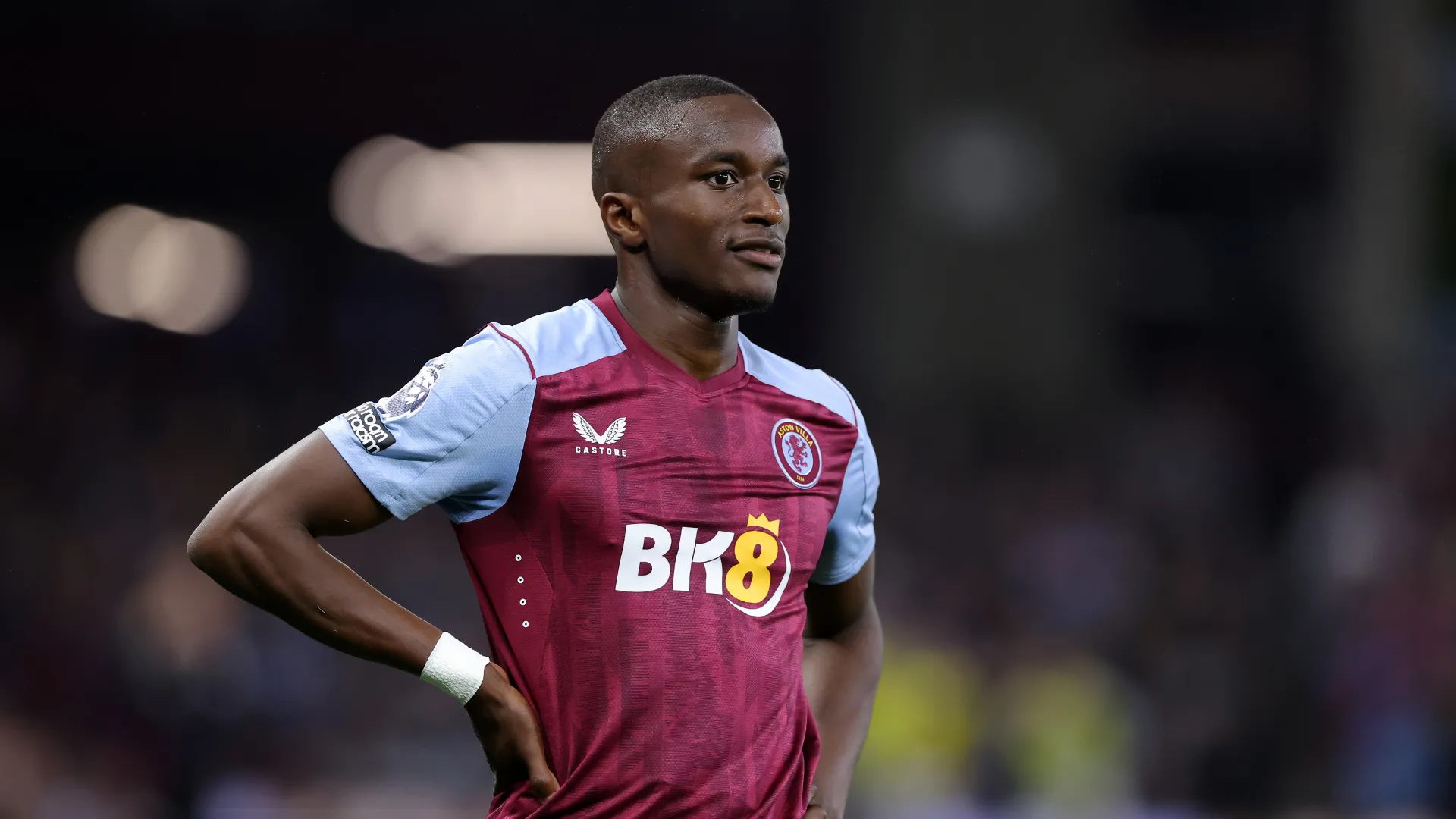 moussa-diaby_1il5nla9rmm5q19ozl4tqz4afl.png
