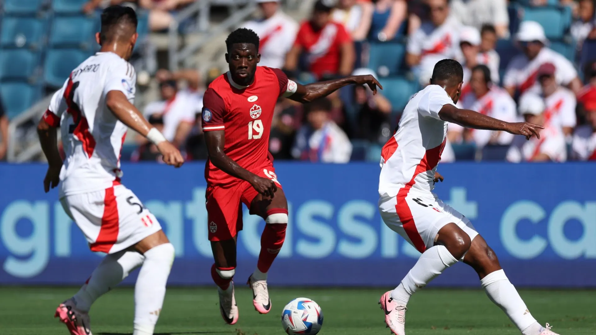 alphonso-davies_1ufj0kkmj002a12swzljiwjlnx.jpg