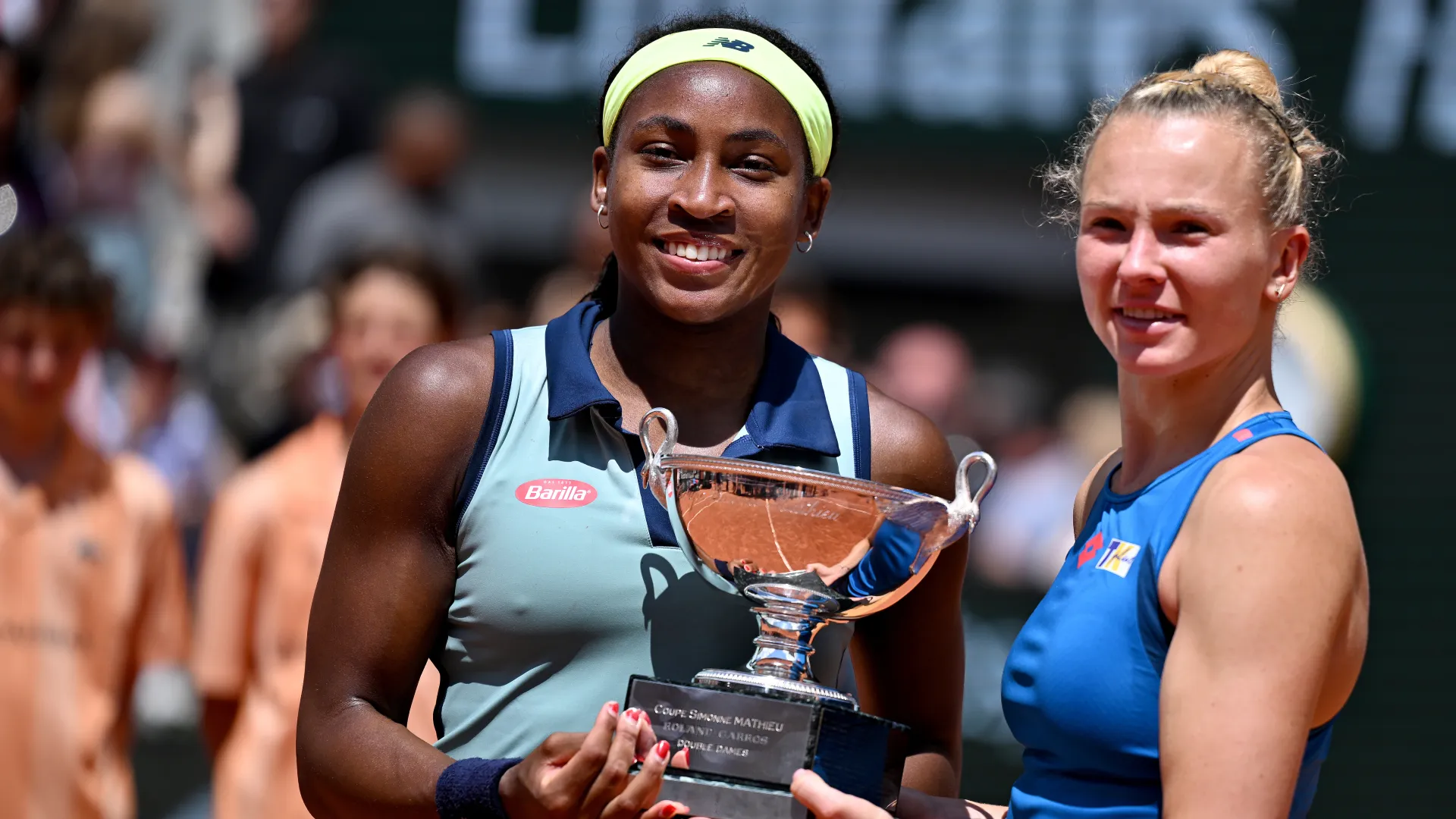 coco-gauff-and-katerina-siniakova_1rjmhz17cwx3u1sklb31x0layj.jpg