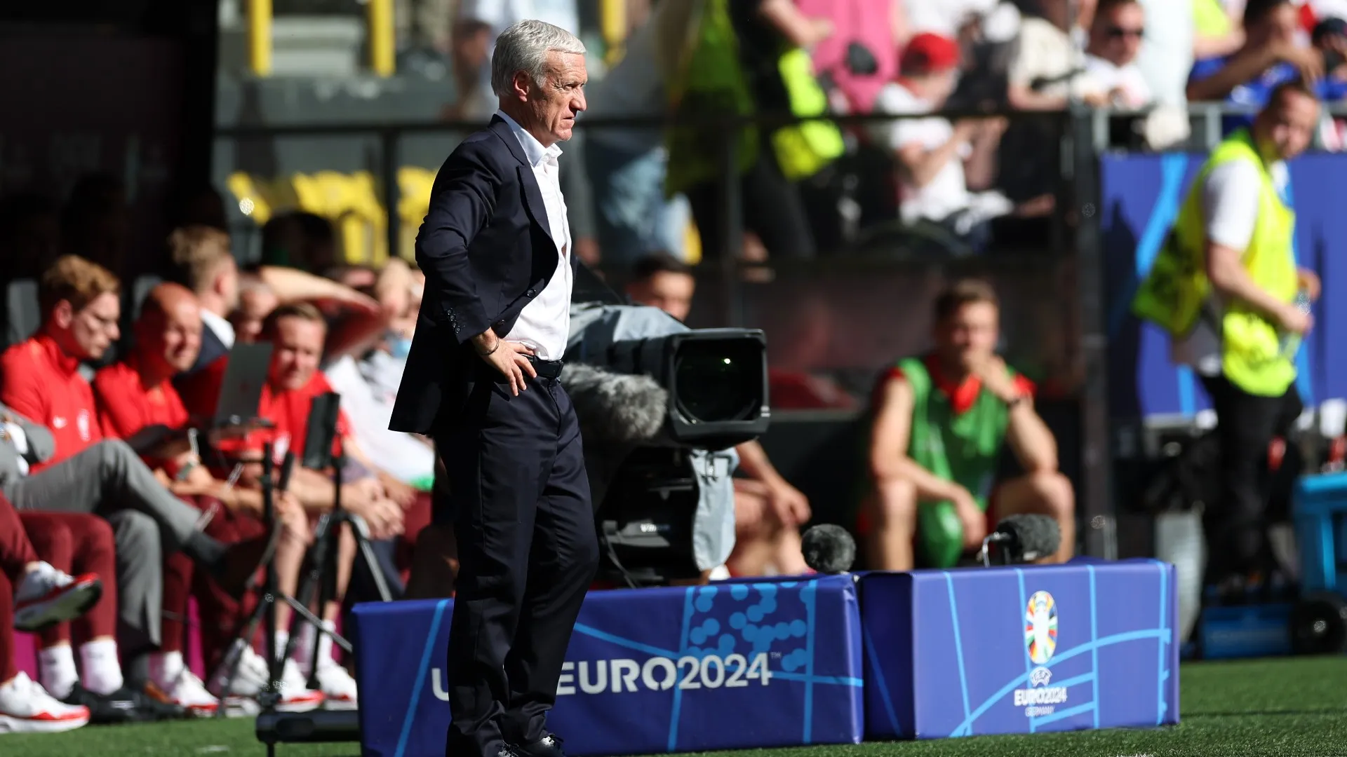 deschamps_nwxkkhsxyfbe1dan0ucvmcgg7.jpg