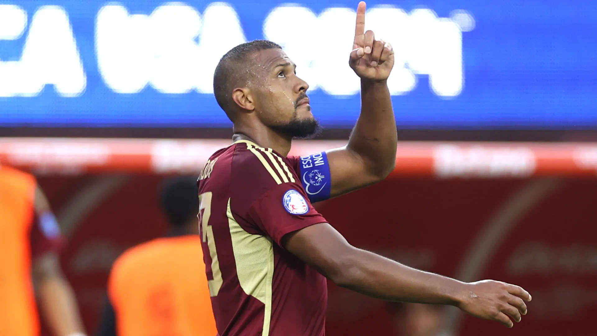 salomon-rondon_a6fo5wmjohgl1mxi5vks4vdte.jpg