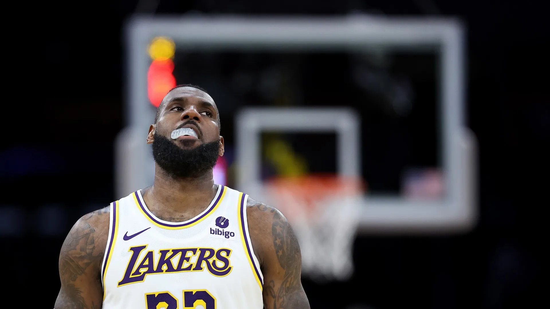 lebron-james_4otosfcrpgkb1ww2w2056kyqc.jpg