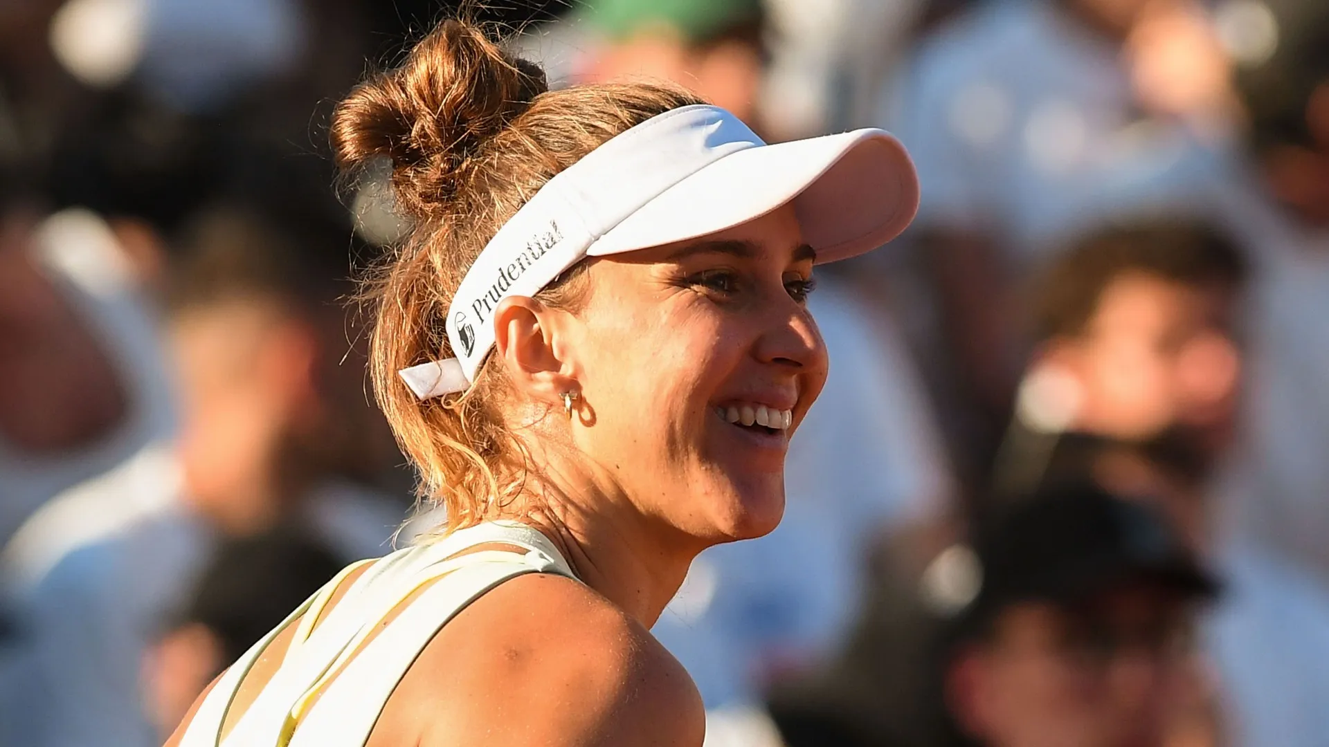 beatriz-haddad-maia_11so71cq7zggx1d2uk2ihqu8ww.jpg