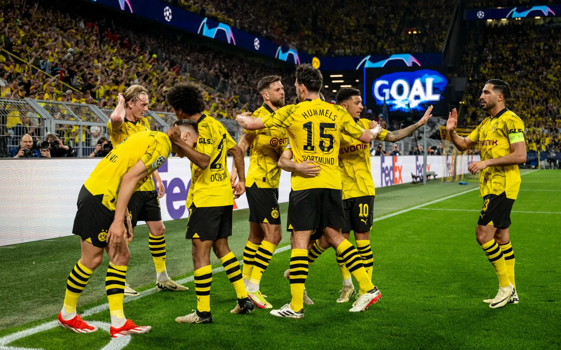borussia-dortmund_15nqpfd01wfcu1tm2itacwyo3c.jpg