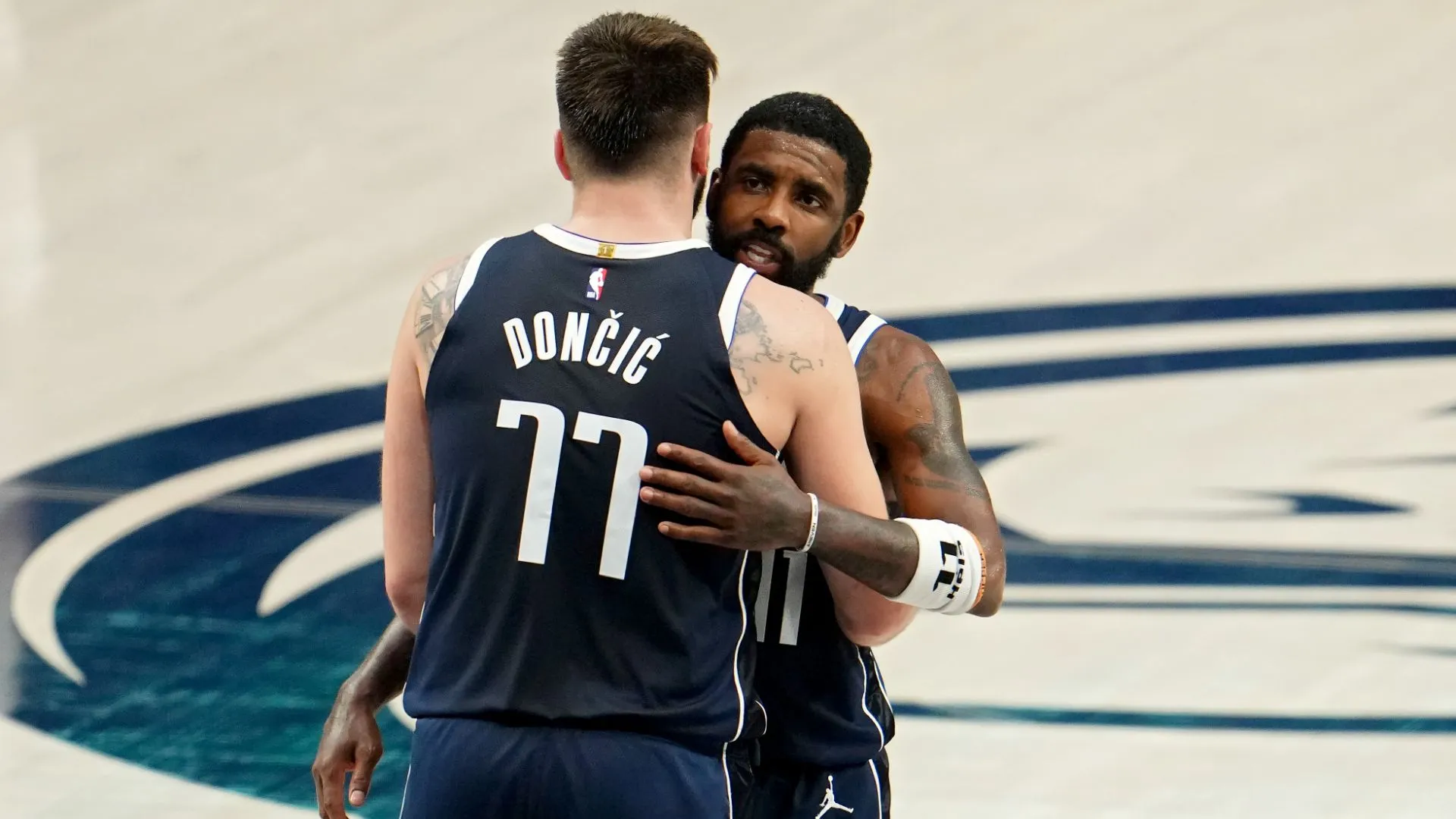 luka-doncic-kyrie-irving_tufzzpjuw6fg11ttmc861001n.jpg