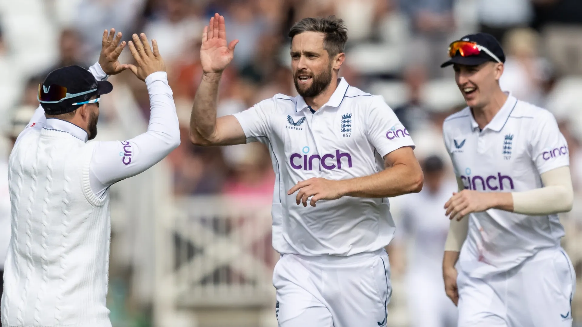 chris-woakes-celebrates-with-ben-duckett-and-harry-brook_ad1qqzmbz5gw1ki40djhswi7w.jpg